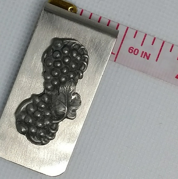 Money clip with pewter grapes - Picture 2 of 6